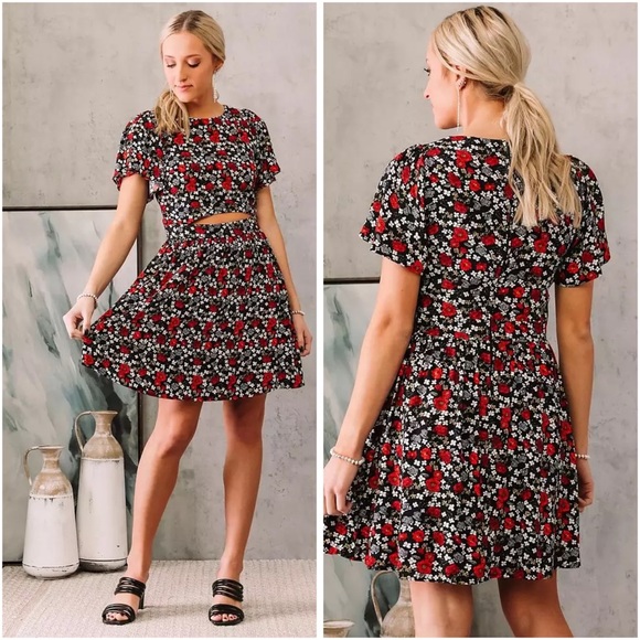 Floral Print Stomach Cut Out Short Sleeve Dress - Picture 2 of 14